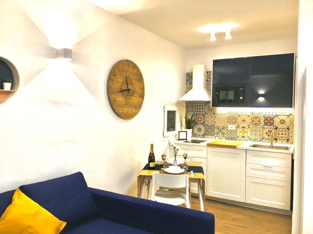 La Dimora Del Centro Apartment Catania Luaran gambar